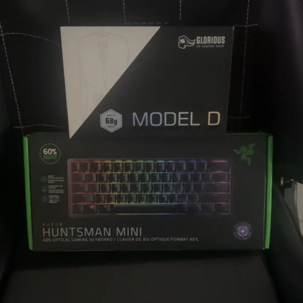 Razor Huntsman mini and Glorious Model D mouse